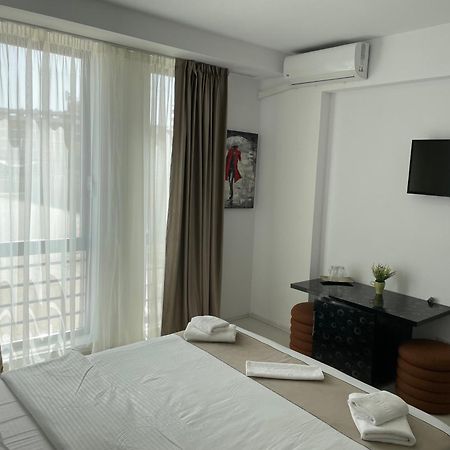 Beach Rooms Roberta Mamaia Exterior foto